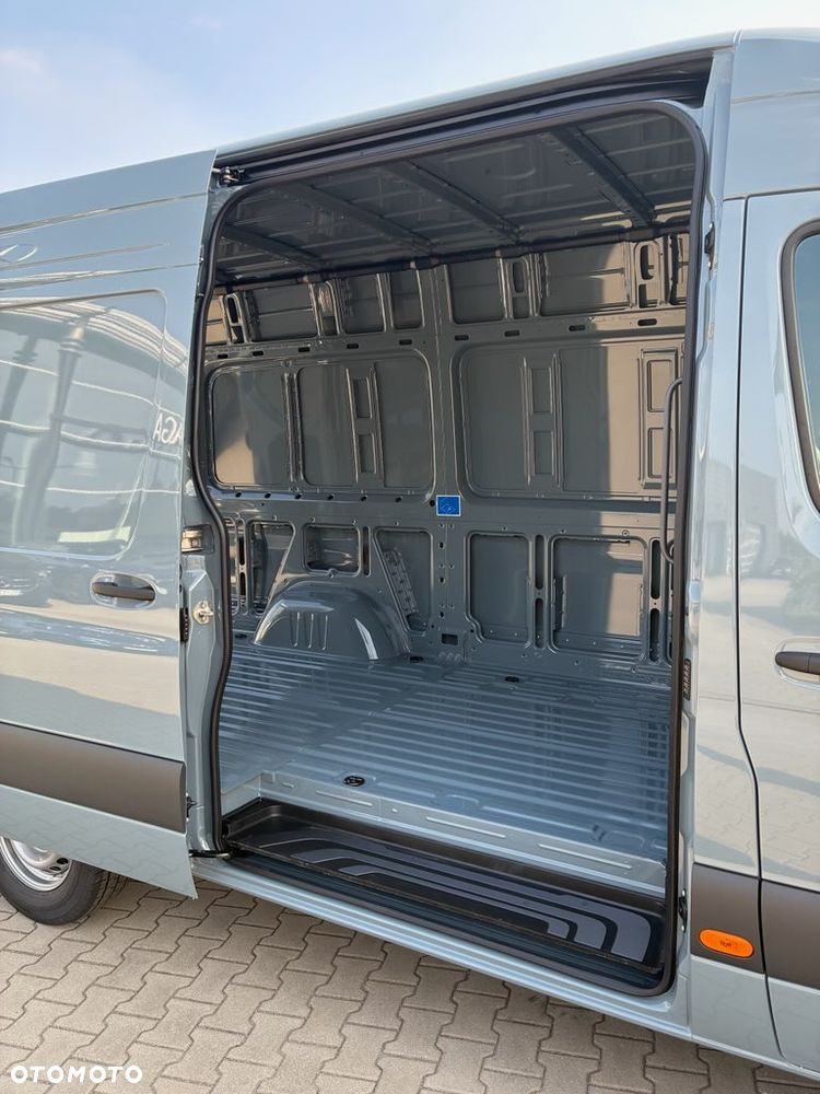 Mercedes-Benz SPRINTER 315 CDI Furgon PRO L2H2 - 21