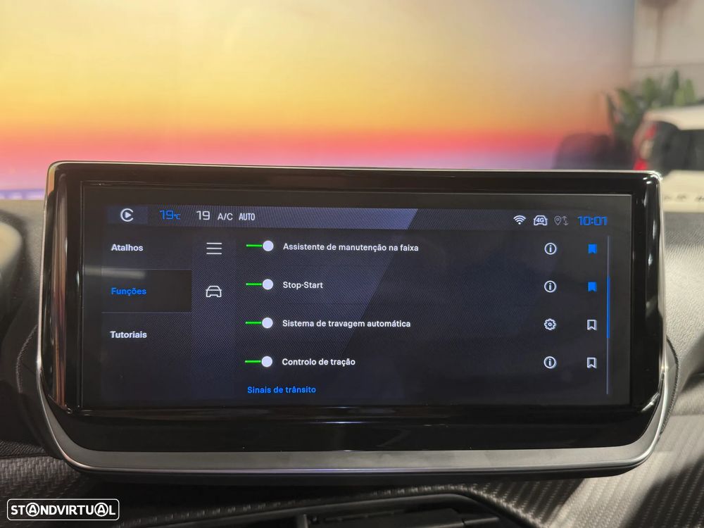 Peugeot 2008 1.2 Hybrid Allure e-DCS6 - 29