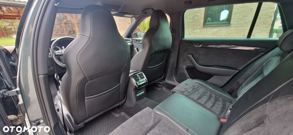 Skoda Superb 2.0 TDI 4x4 Sportline DSG - 13