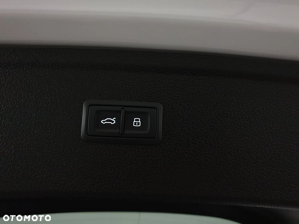 Audi Q5 40 TDI quattro S tronic S line - 36