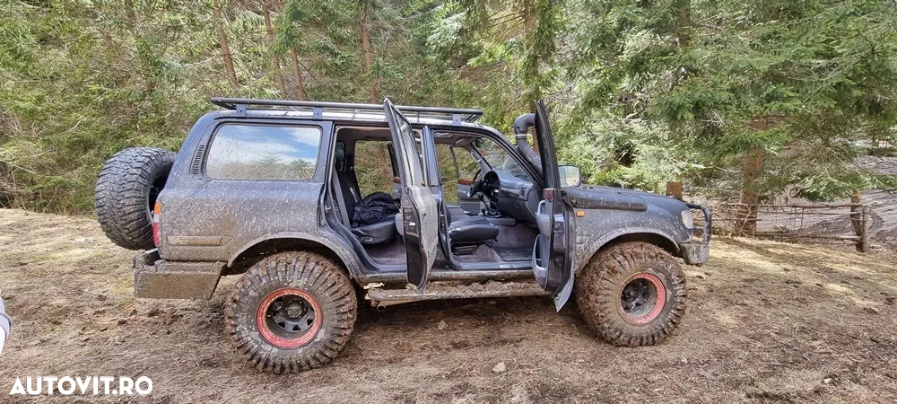Toyota Land Cruiser - 26