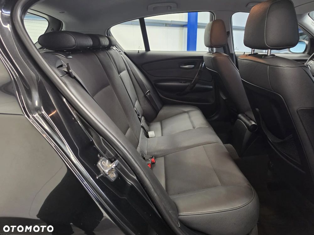 BMW Seria 1 120d DPF Edition Lifestyle - 33
