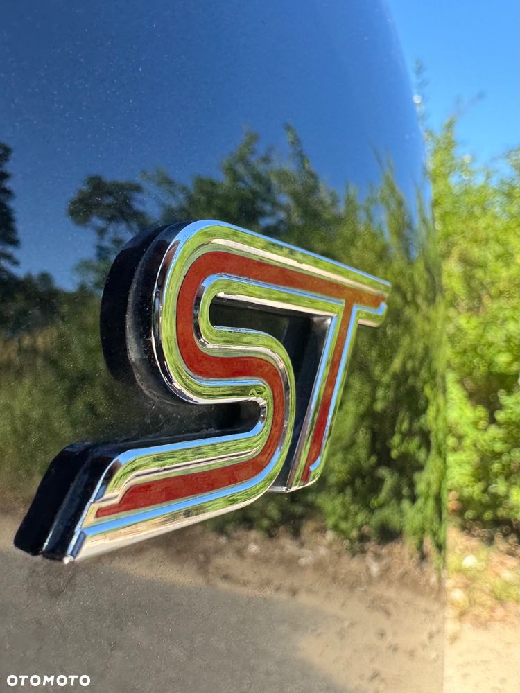 Ford Focus ST - 10