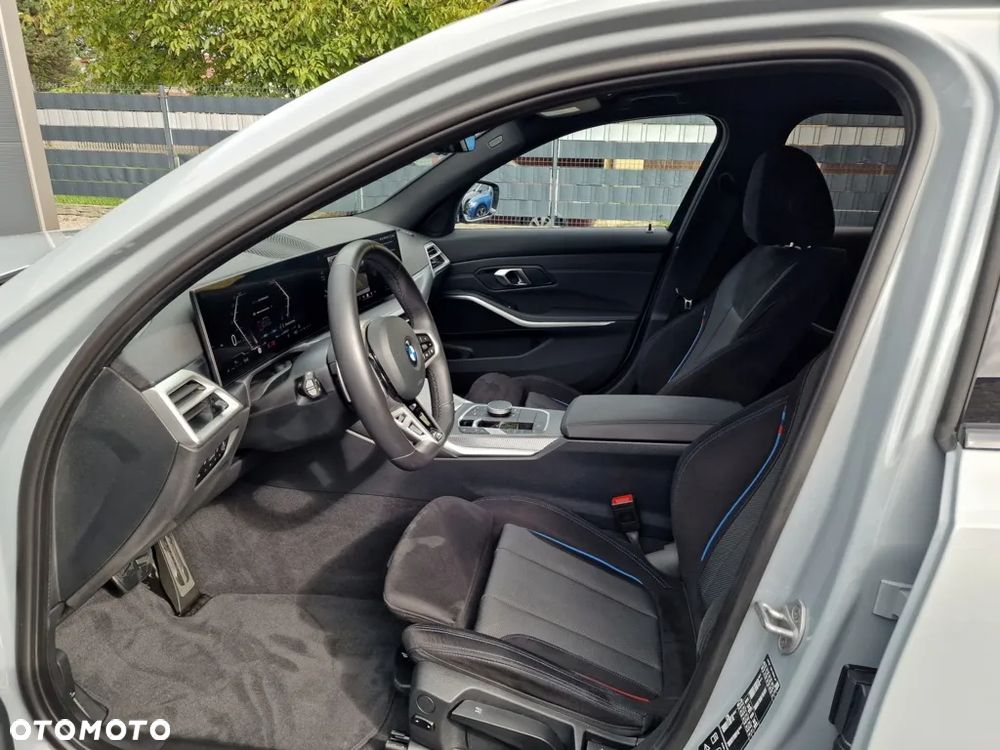 BMW Seria 3 330i xDrive M Sport - 19
