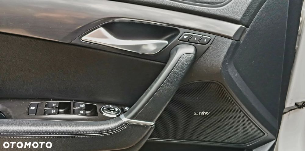 Hyundai i40 i40cw 1.7 CRDi Automatik Fifa World Cup Edition Silver - 26