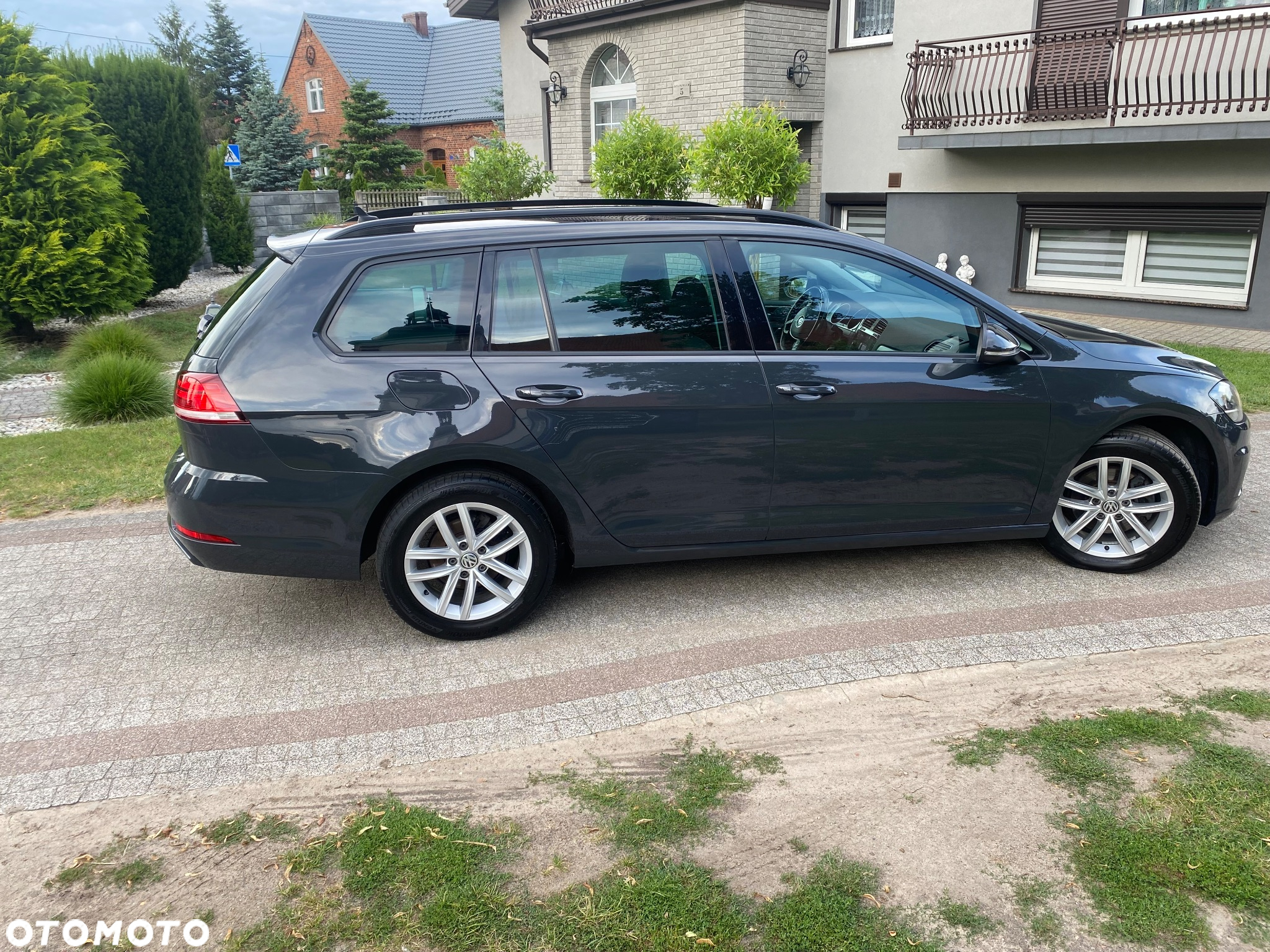 Volkswagen Golf 1.6 TDI (BlueMotion Technology) Comfortline - 16