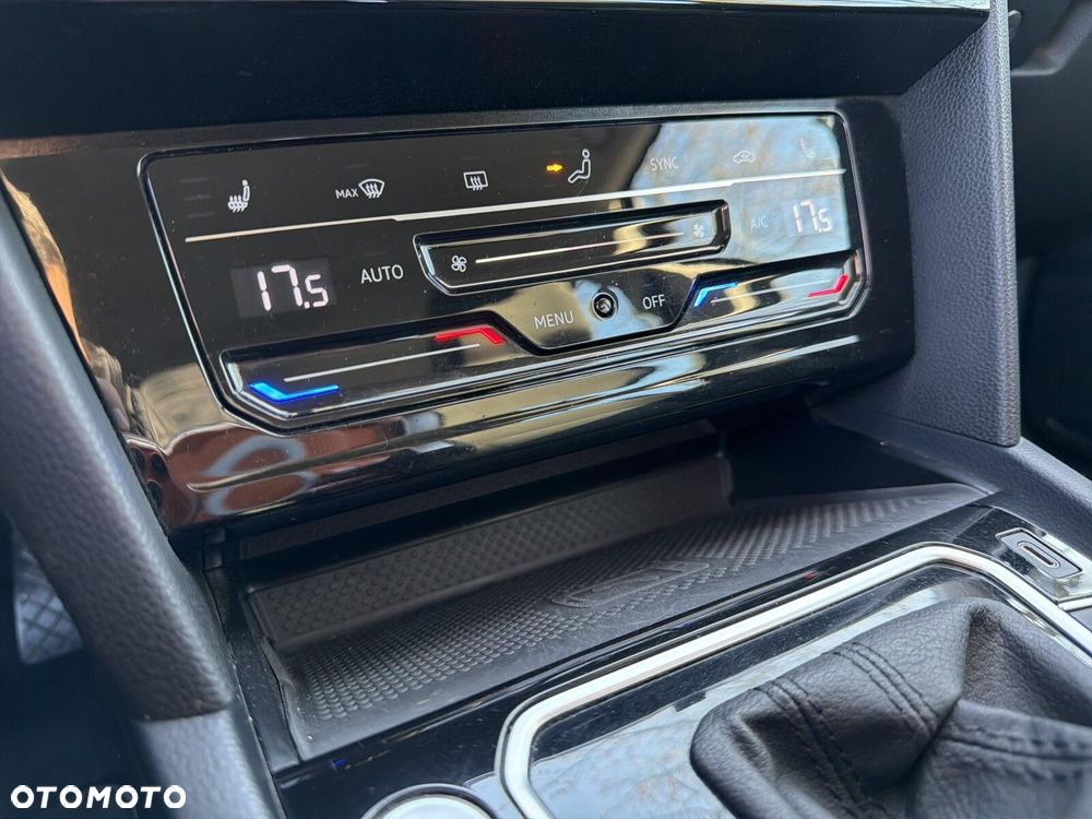 Volkswagen Passat 2.0 TDI EVO Business DSG - 32