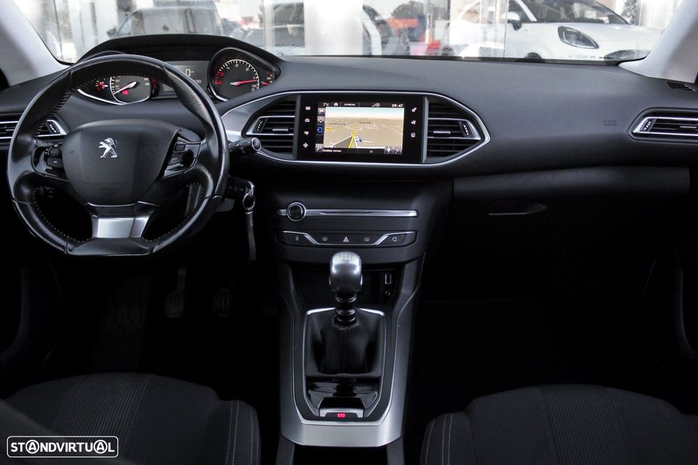 Peugeot 308 1.6 e-HDi Allure - 18