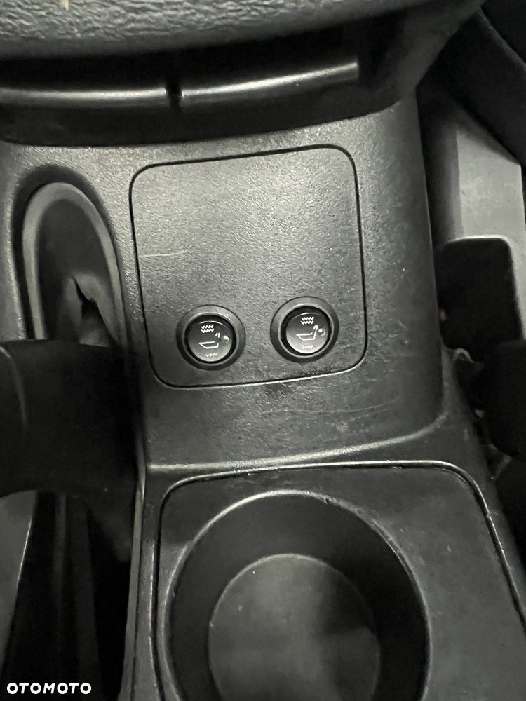 Mitsubishi L200 2.5 DID Instyle Sport - 24