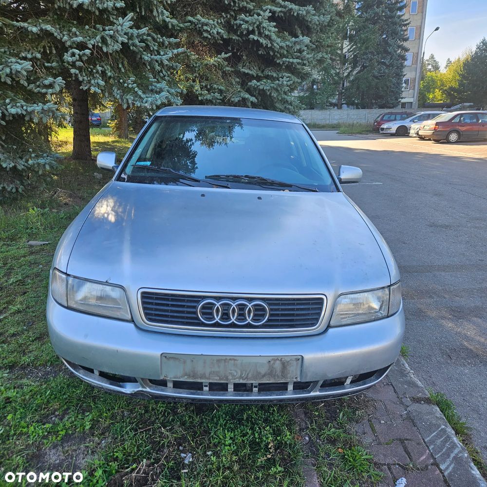 AUDI A4 B5 pojazd na części: maska, zderzak, drzwi, szyby, lusterka, chłodnica ... - 5