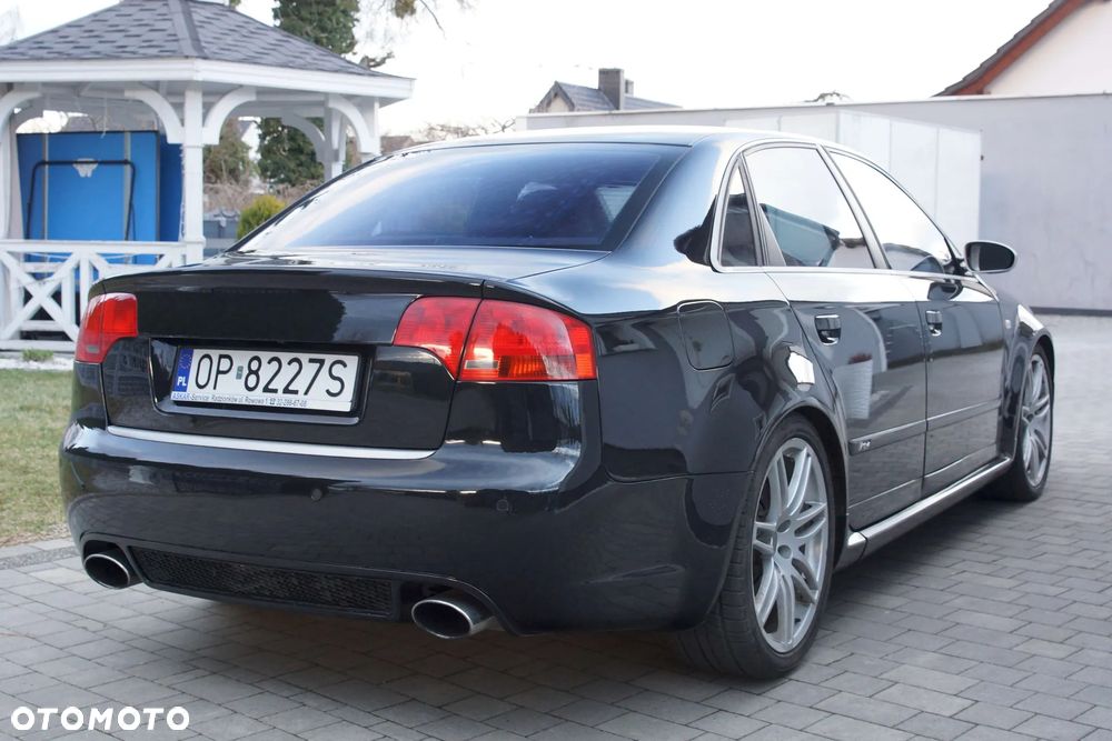 Audi RS4 Limousine - 9