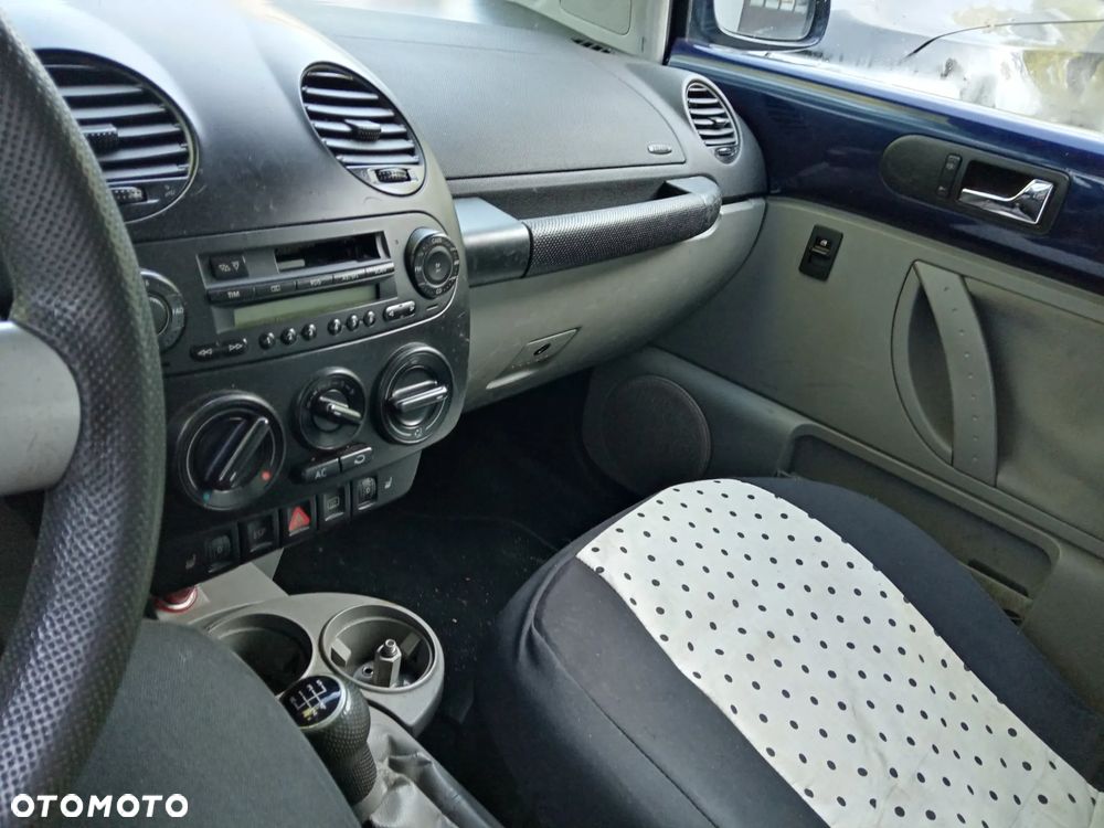 Volkswagen New Beetle 1.8T - 8