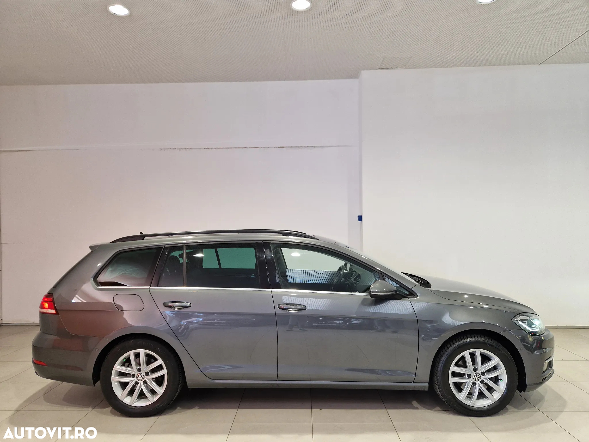 Volkswagen Golf 2.0 TDI DSG Highline - 6