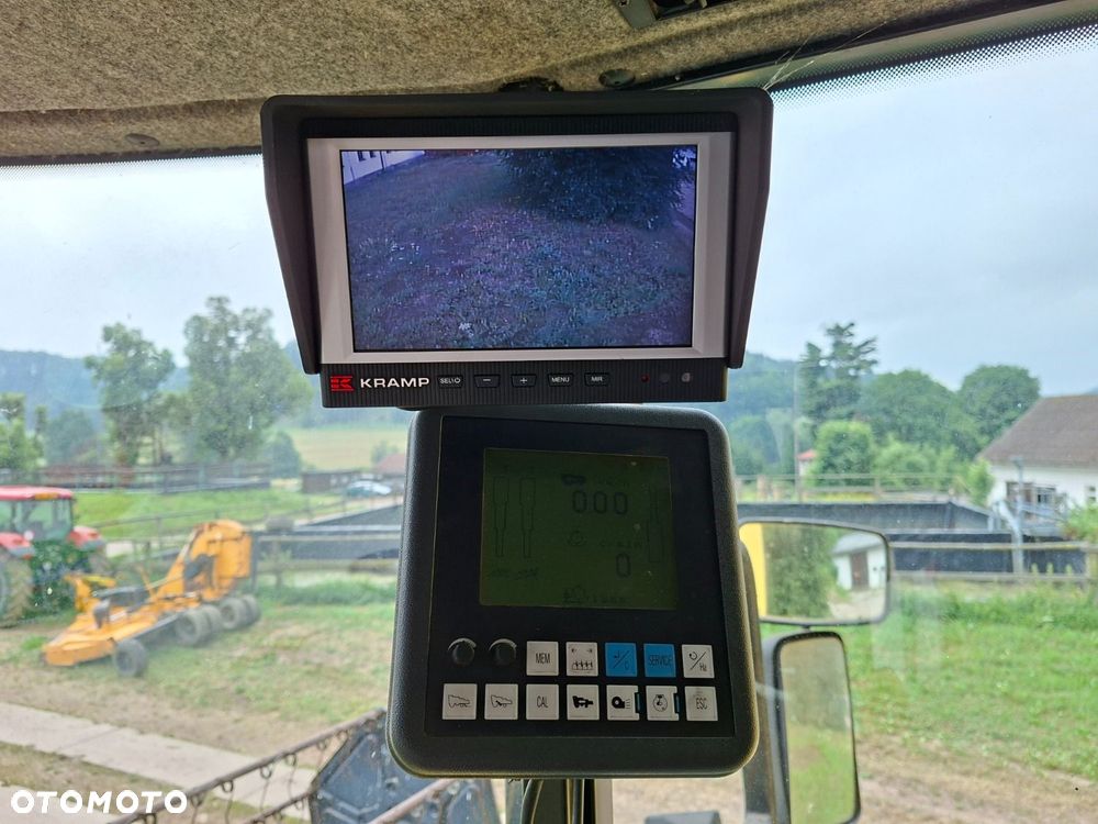 New Holland Tx 68 - 15