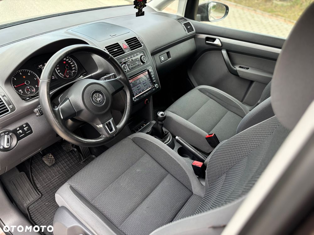 Volkswagen Touran - 7