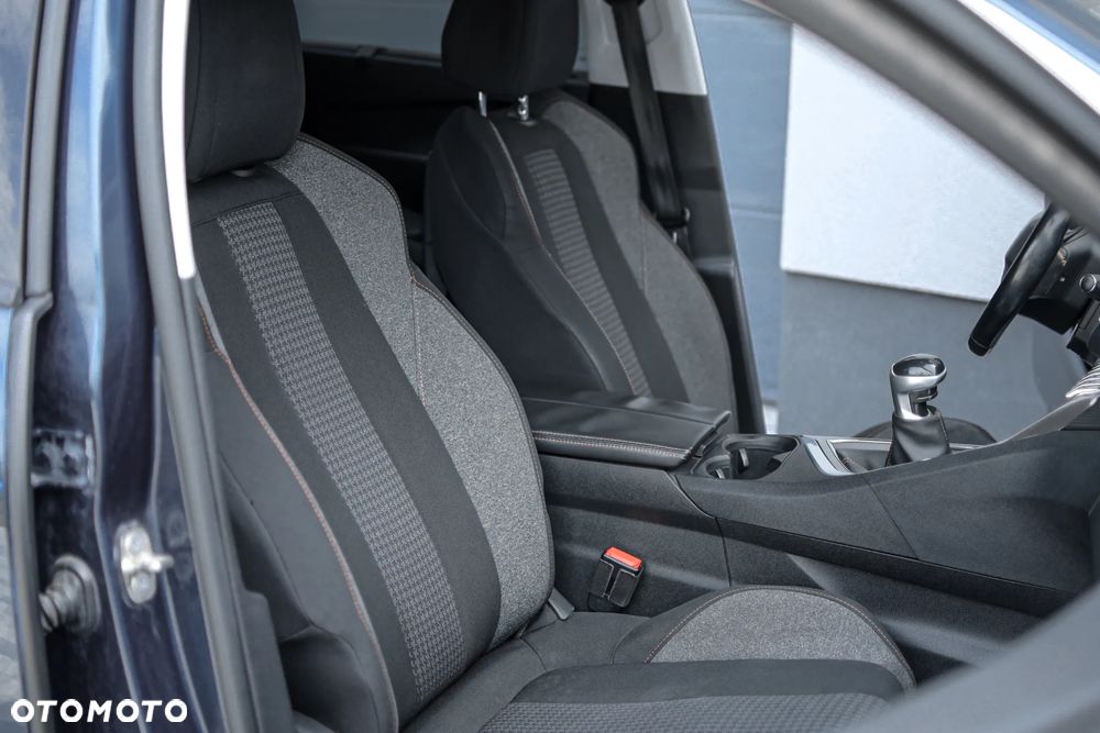 Peugeot 5008 1.6 BlueHDI Allure S&S - 15