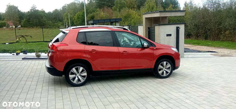 Peugeot 2008 1.2 Pure Tech Style S&S - 12