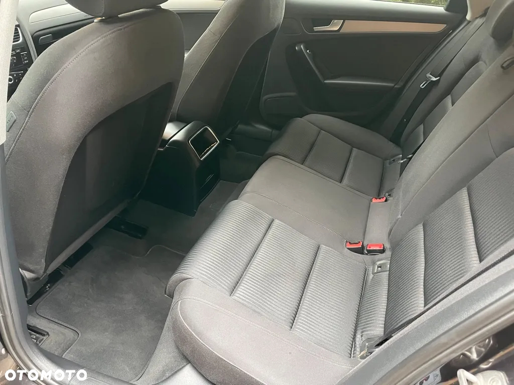 Audi A4 Avant 2.0 TDI DPF Attraction - 12