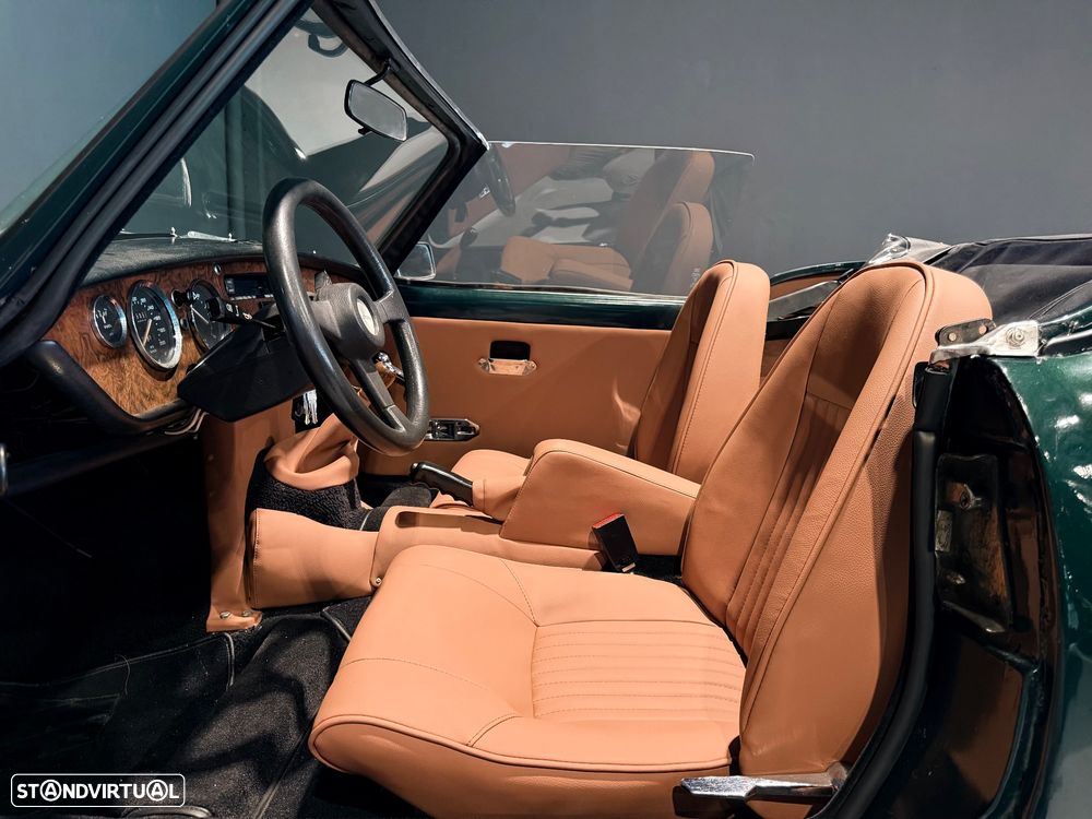 Triumph Spitfire - 16