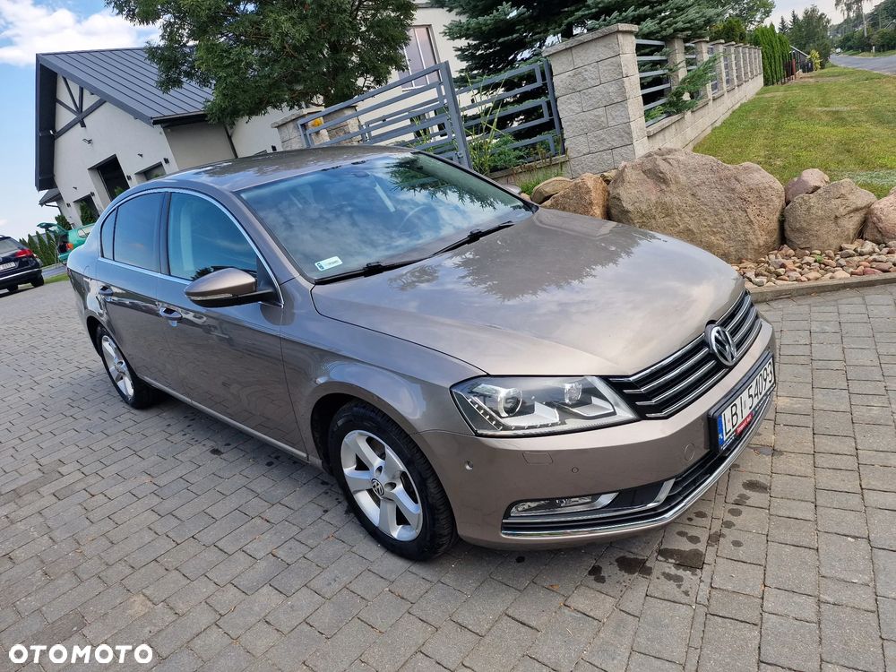 Volkswagen Passat - 4