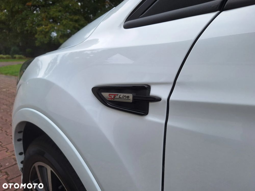 Ford Kuga 1.5 EcoBoost 2x4 ST-Line - 34