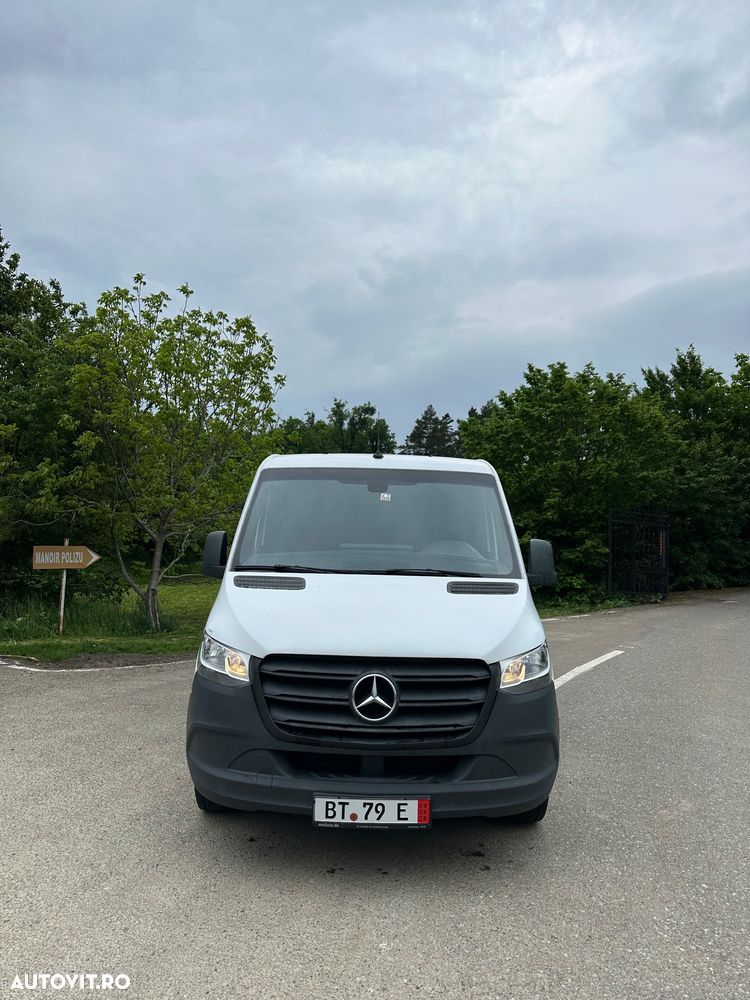 Mercedes-Benz Sprinter - 2