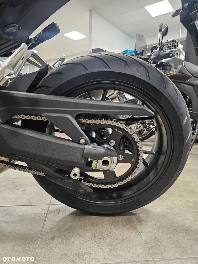 QJMOTOR SRK 800RR - 6