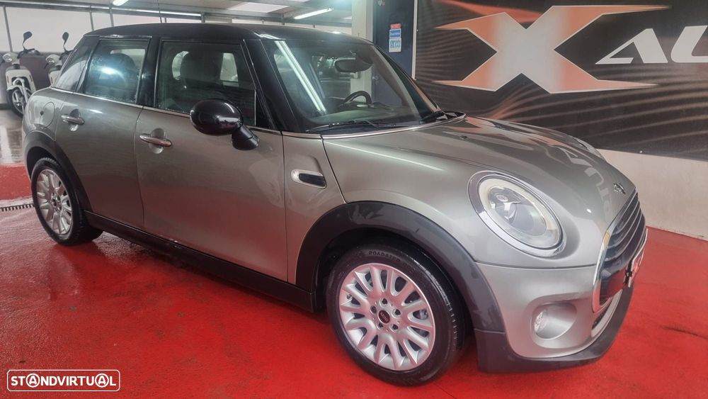 MINI 5 Portas Cooper D Auto - 2