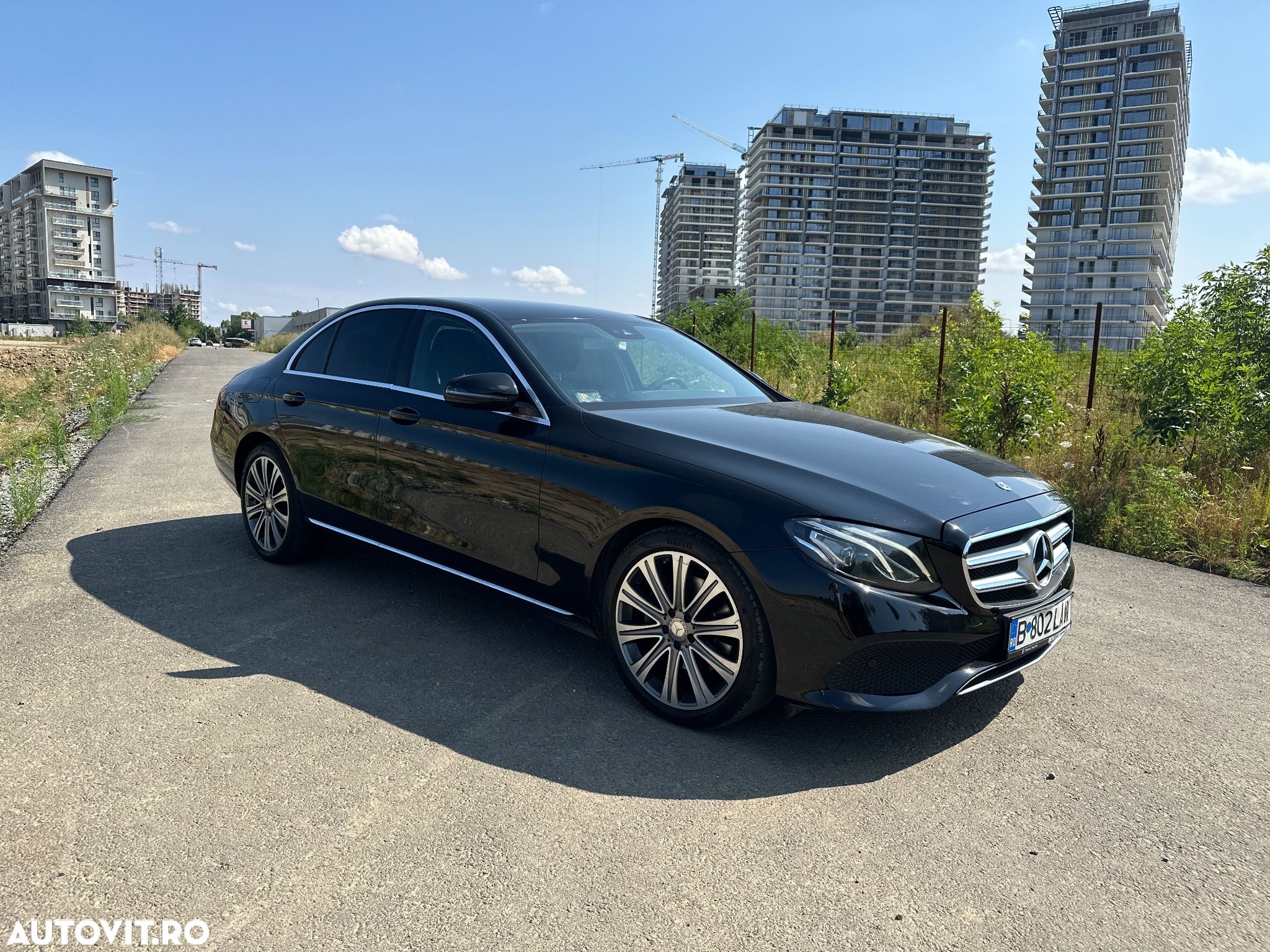 Mercedes-Benz E 220 d 4MATIC Aut. - 1