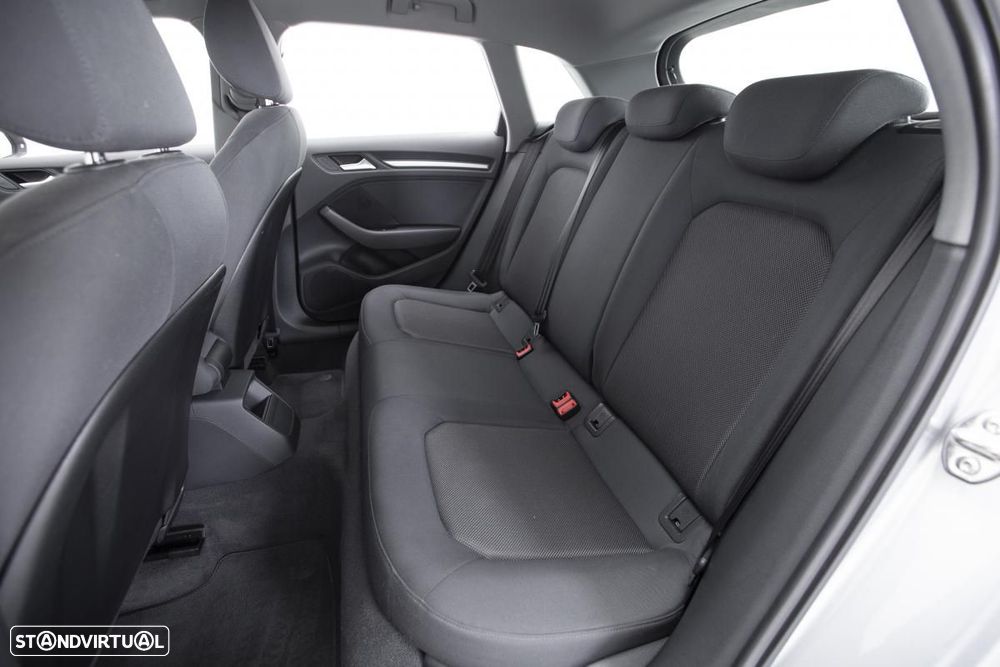 Audi A3 Sportback 30 TDI - 10