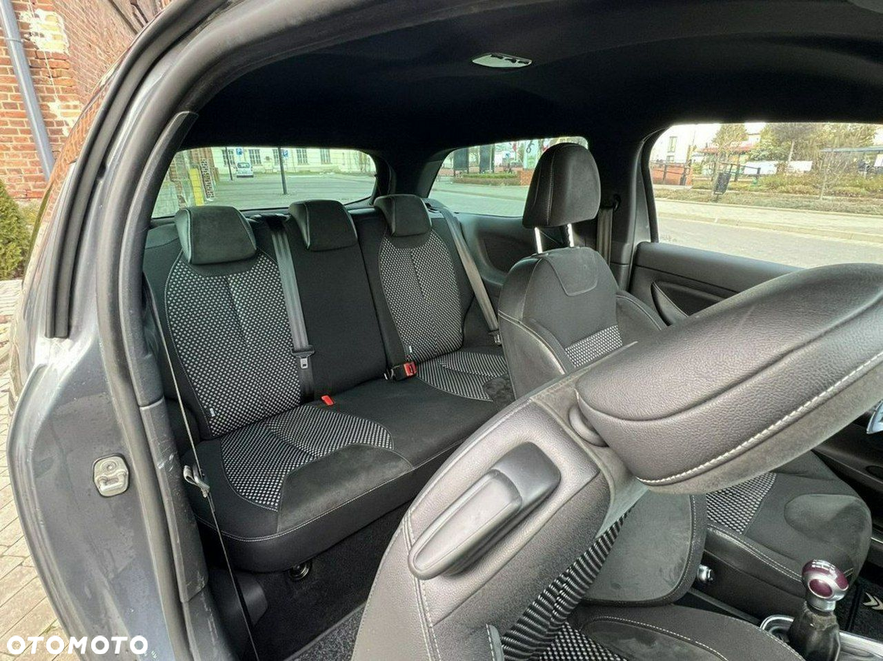 Citroën DS3 1.6 e-HDi SoChic - 12