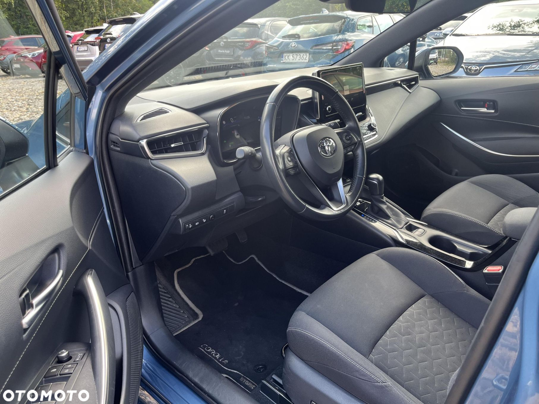 Toyota Corolla 1.8 Hybrid Comfort - 17