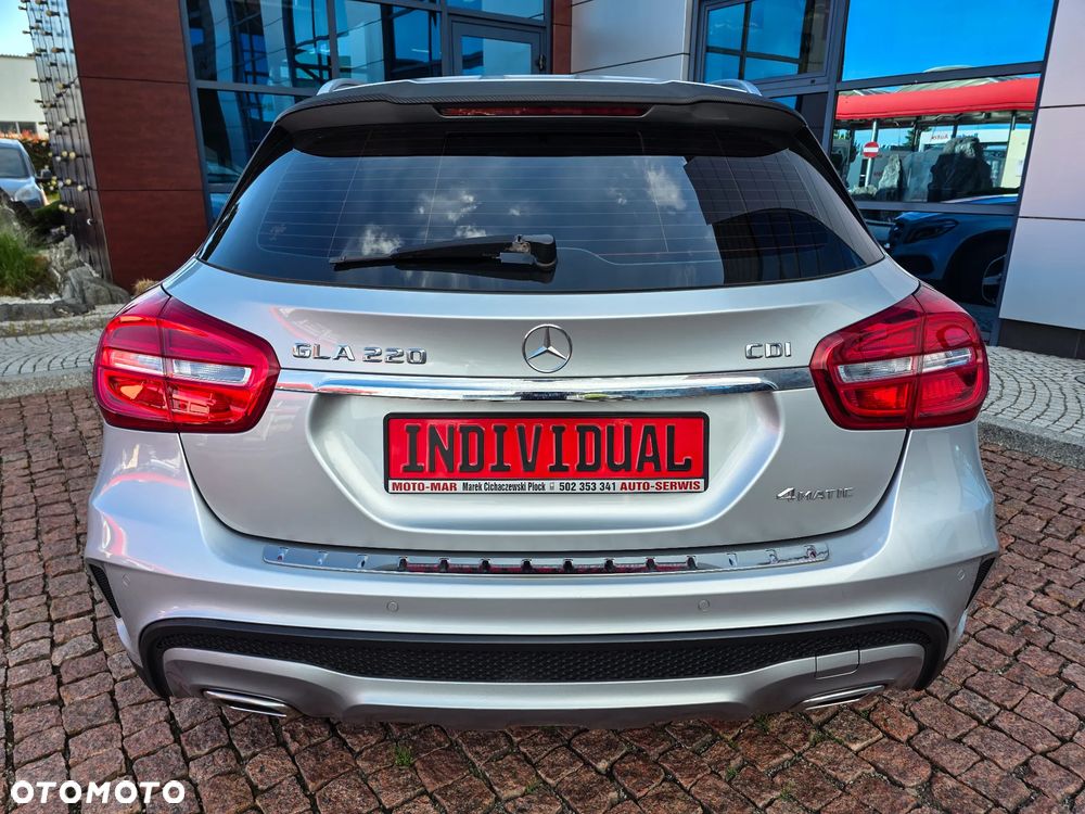 Mercedes-Benz GLA 220 CDI 4Matic 7G-DCT AMG Line - 15
