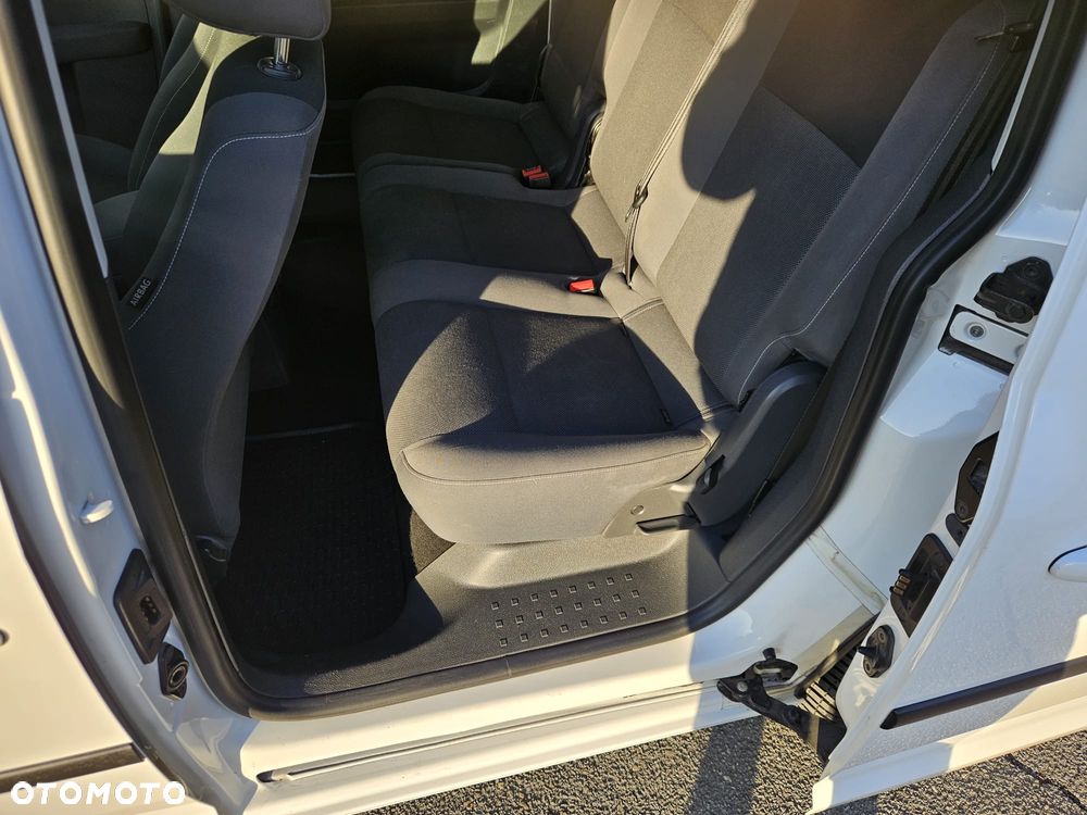 Volkswagen Caddy Comfortline 4Motion - 5