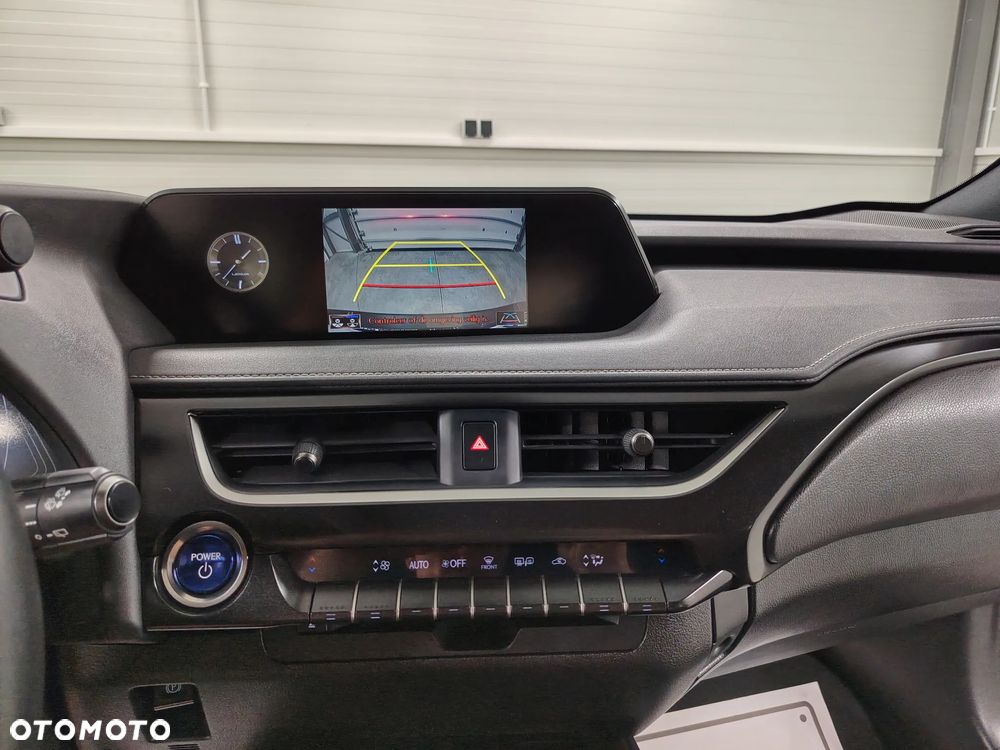 Lexus UX 250h Elegance 2WD - 35
