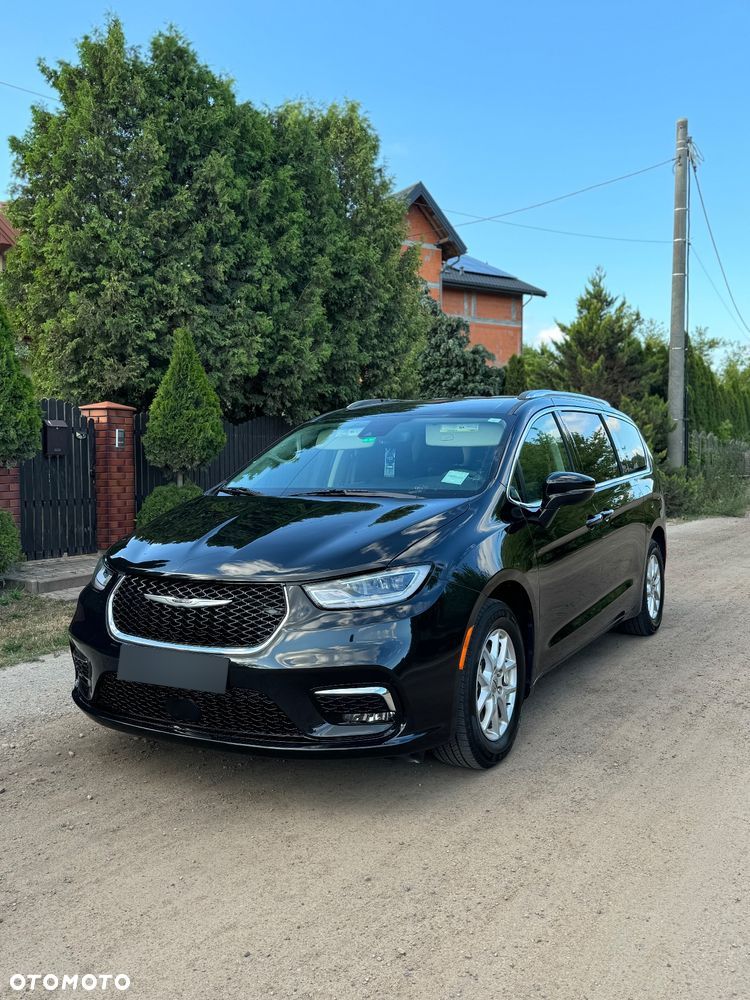 Chrysler Pacifica - 39