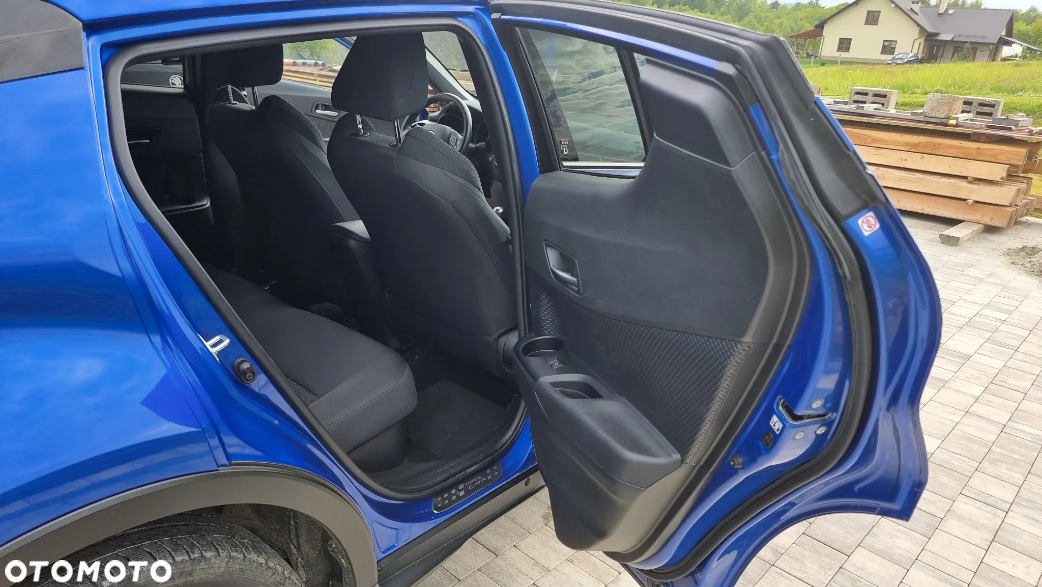 Toyota C-HR 1.8 Hybrid Team Deutschland - 16