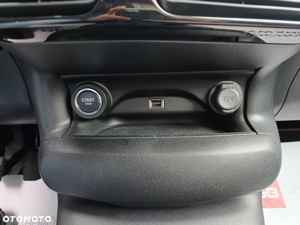 Citroën C4 Cactus 1.2 PureTech Shine S&S - 26