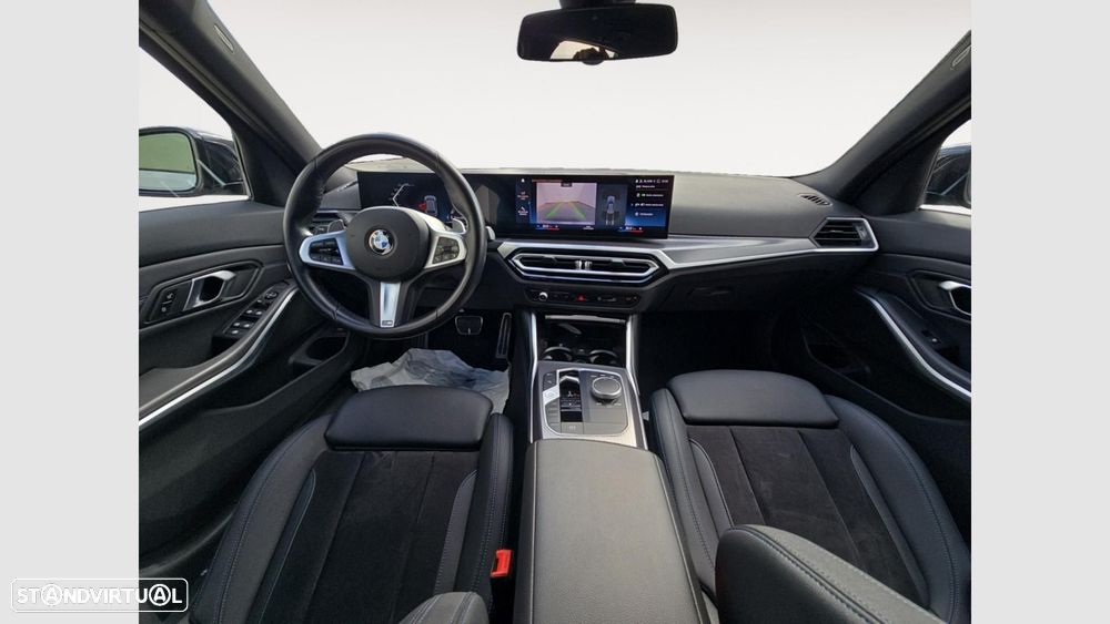 BMW 320 d Pack Desportivo M Auto - 11