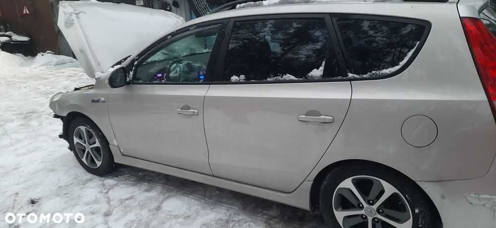 Hyundai I30 CW Kombi Lakier QU Silnik 1.6 crdi D4FB - 2