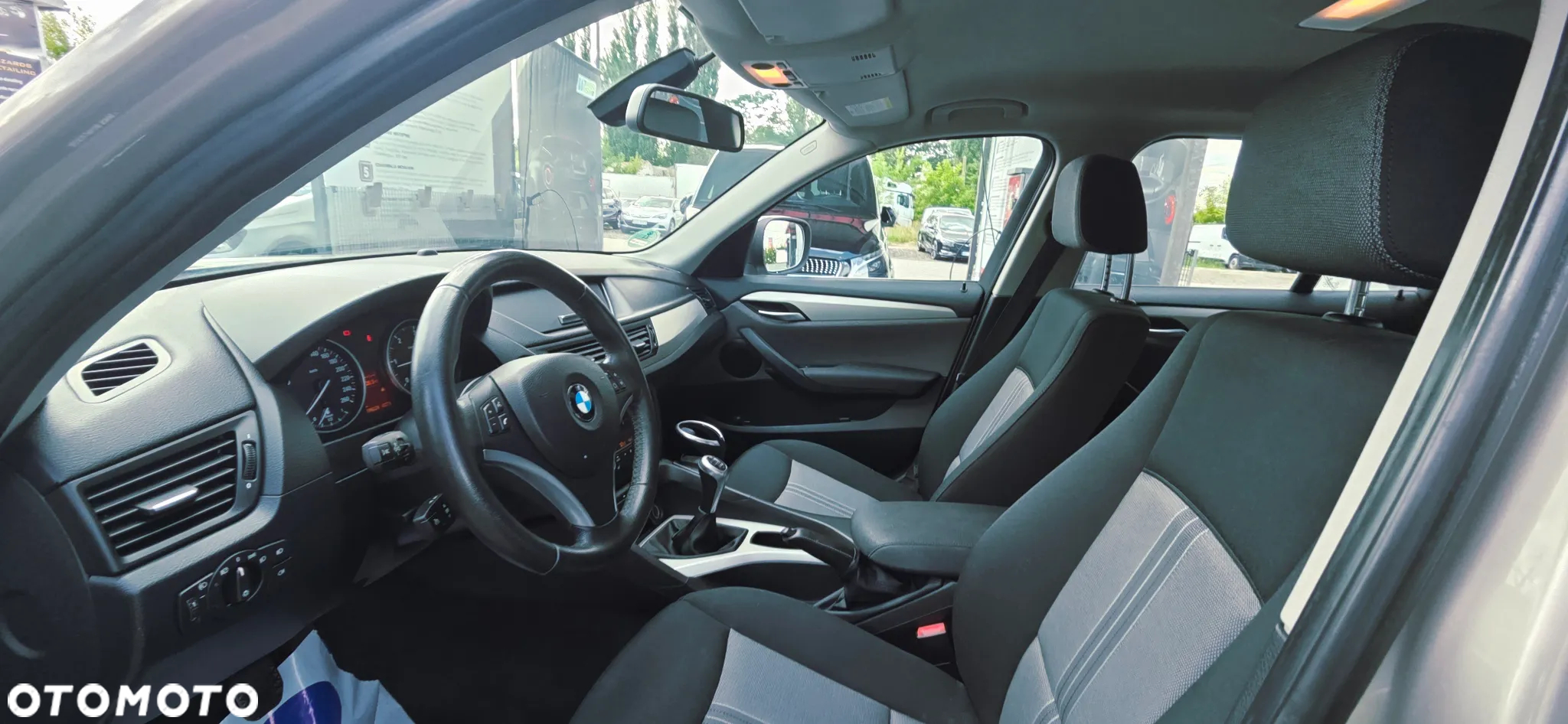 BMW X1 xDrive18d Sport Line - 30