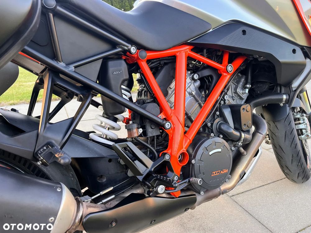 KTM Super Duke - 13