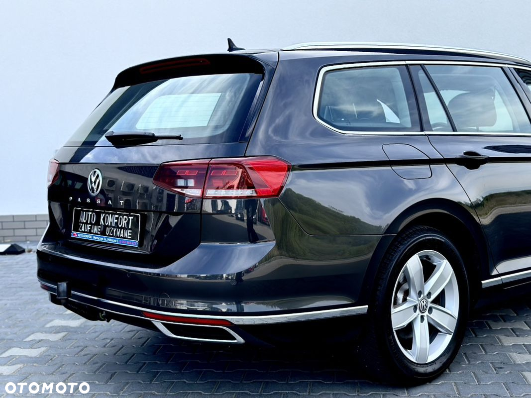 Volkswagen Passat Variant 2.0 TDI SCR DSG Highline - 17