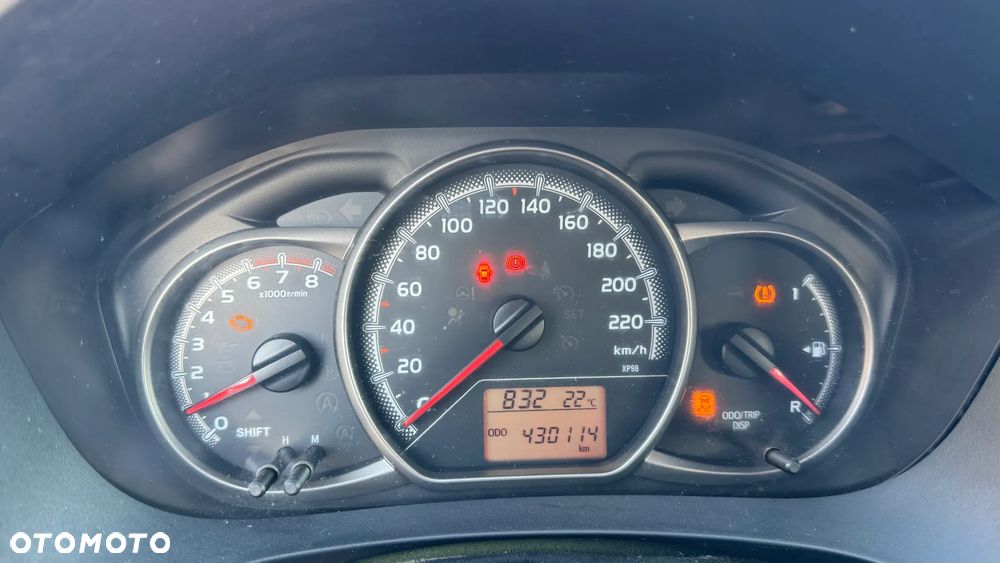 Toyota Yaris 1.33 Premium EU6 - 6