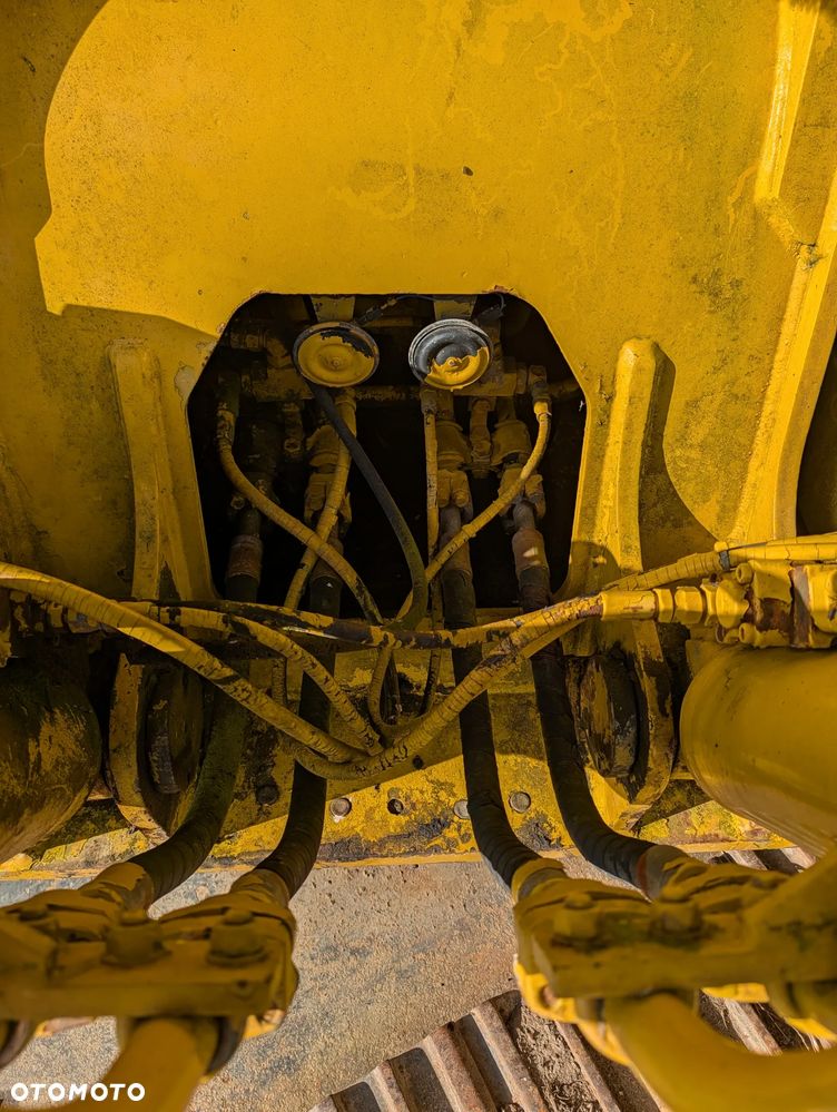 Komatsu PC210LC-6K - 25