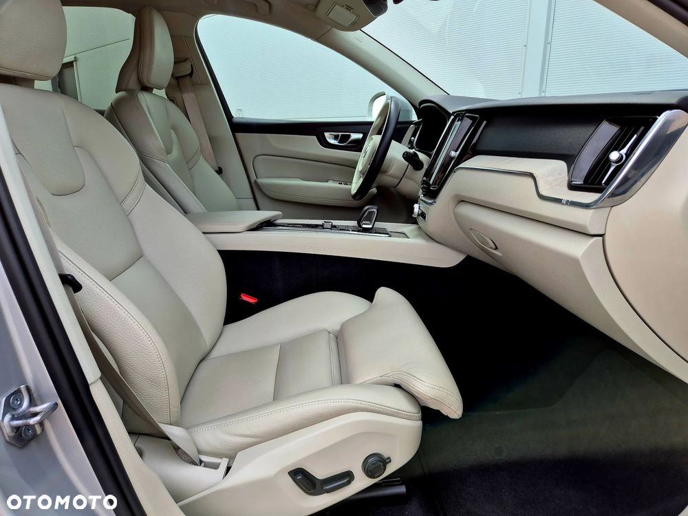 Volvo XC 60 B4 B Geartronic Inscription - 32