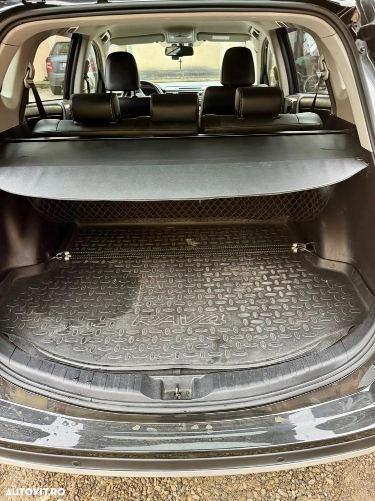 Toyota RAV4 2.0 D-4D 4x2 Start-Stop Executive - 17