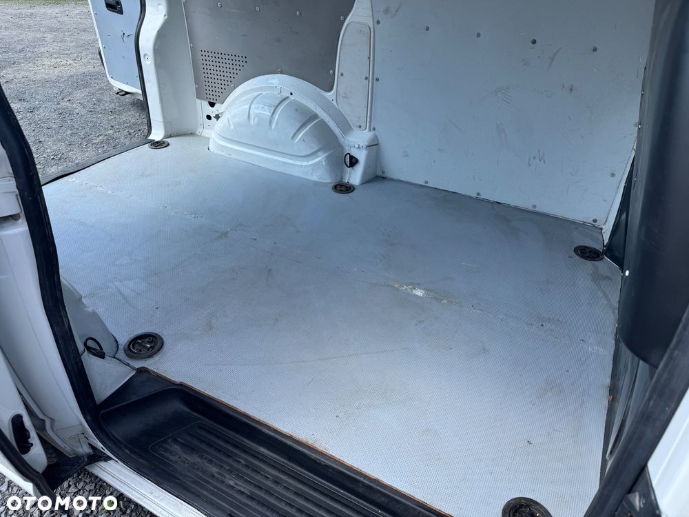 Volkswagen Transporter - 13
