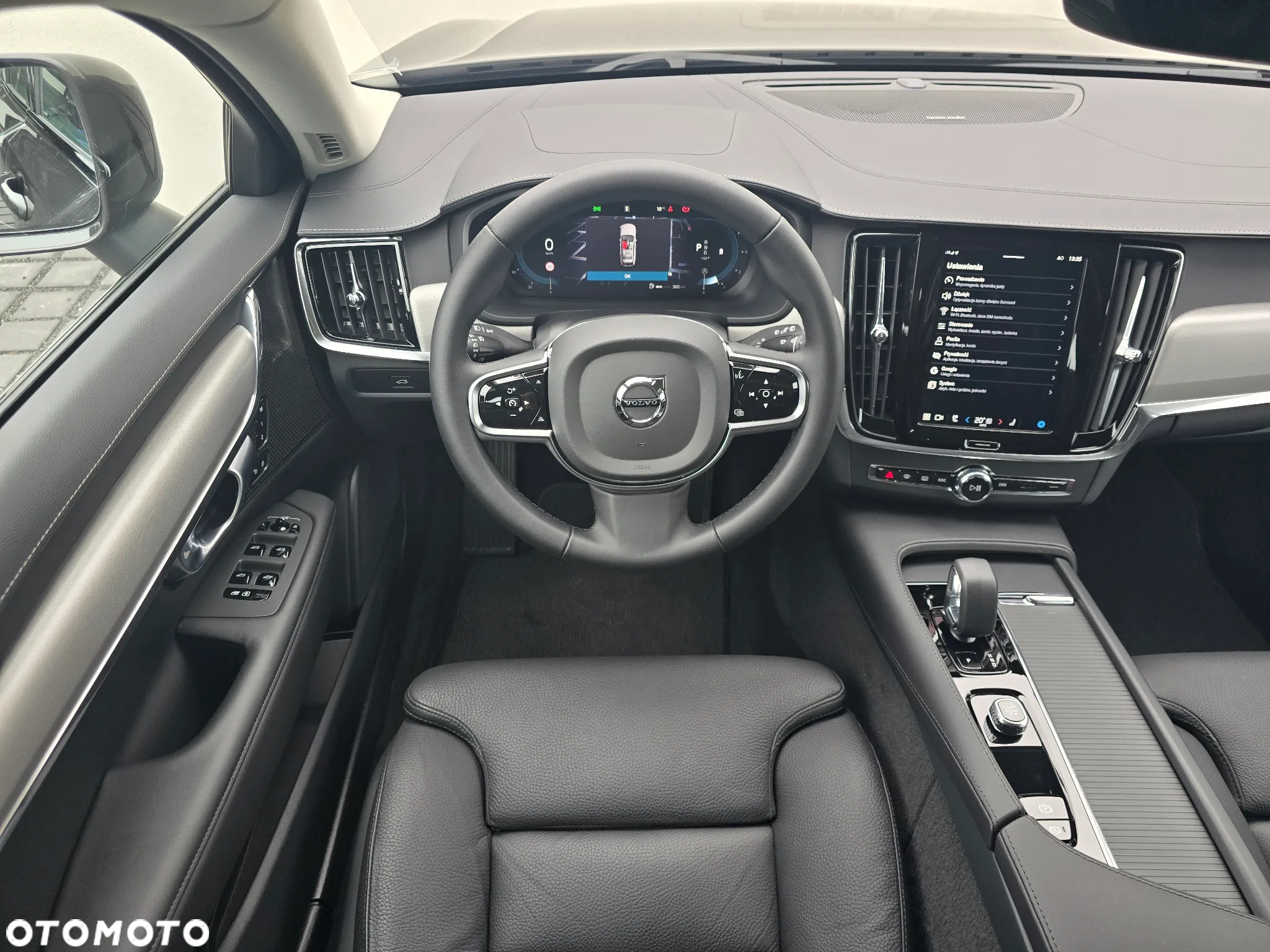 Volvo V90 Cross Country - 10