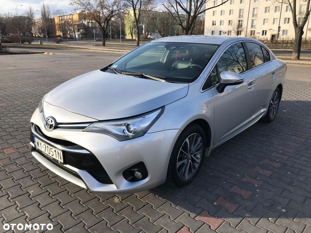 Toyota Avensis 2.0 D-4D Prestige - 2